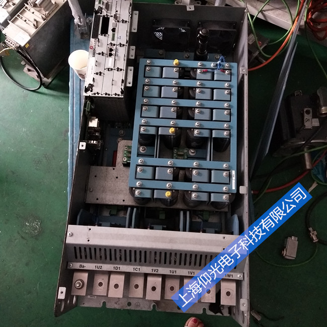 上海鮑米勒Baumuller伺服器伺服驅(qū)動器無顯示故障維修電話