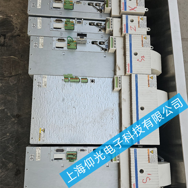 金屬加工專用力士樂驅(qū)動器TDM1.2-100-300-W1-000報警顯示F7020維修